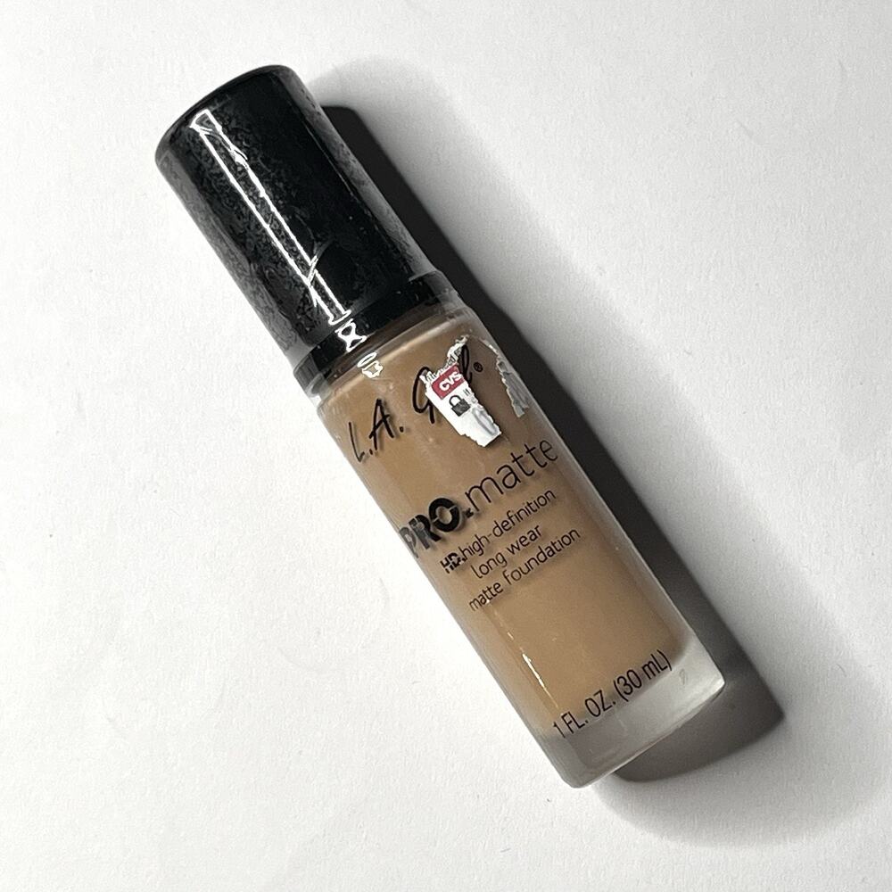 L.A. Girl Pro.Matte HD Foundation Warm Sienna GLM679 Med Full Coverage 1oz